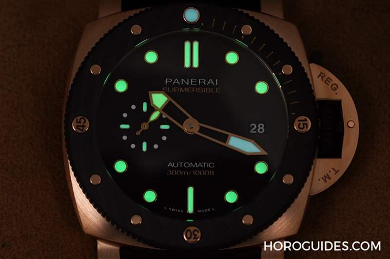 紅金+碳纖維同步現(xiàn)身|沛納海Submersible Goldtech? Orocarbo 44mm-PAM01070-復刻表
