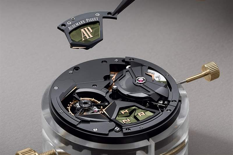 愛彼AUDEMARS PIGUET的陶瓷色彩張力,如何刷新Royal Oak皇家橡樹系列經典印象?-復刻表
