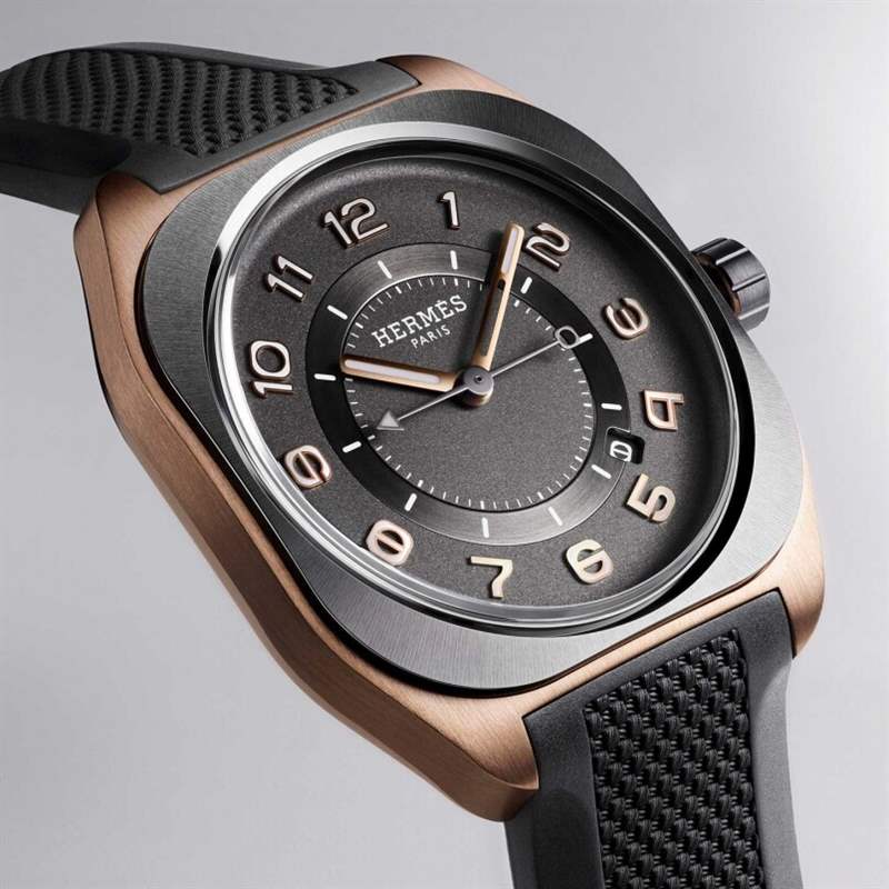 Hermès H08腕表|玫瑰金配鈦金屬交織出現代低調奢華風格