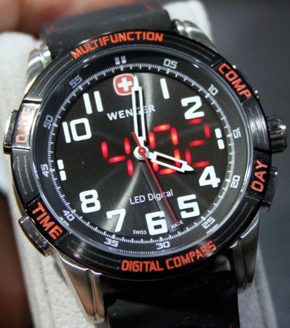 Wenger Nomad LED Compass Watch 3 溫格游牧 LED 指南針手表-復(fù)刻表