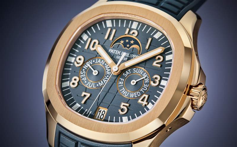 百達翡麗Aquanaut系列2023年首度出現升級為年歷功能的作品5261R。 （PATEK PHILIPPE）